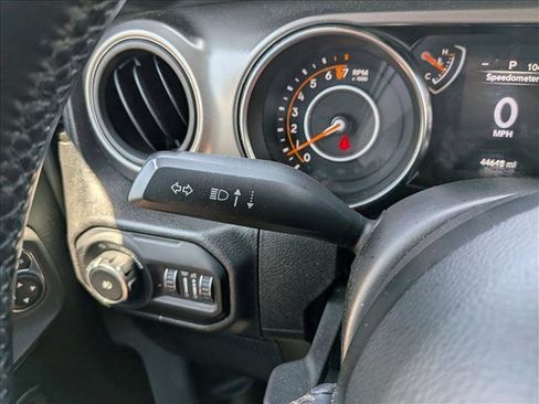 Used 2022 Jeep Wrangler Sport AWD/4WD image 8
