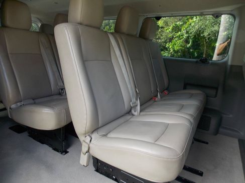 Used 2020 Nissan NV 3500 SL RWD image 16