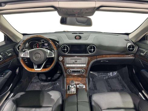 Used 2020 Mercedes-Benz SL 550 image 45