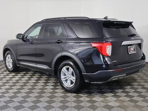 Used 2021 Ford Explorer XLT w/ Equipment Group 202A AWD/4WD image 8