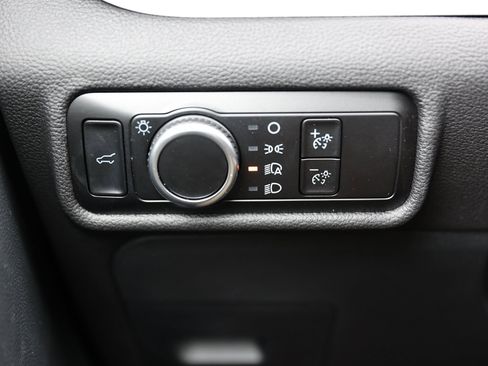 Certified 2023 Ford Explorer XLT image 37