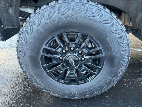 Certified 2024 Chevrolet Silverado 2500 ZR2 w/ Technology Package image 47