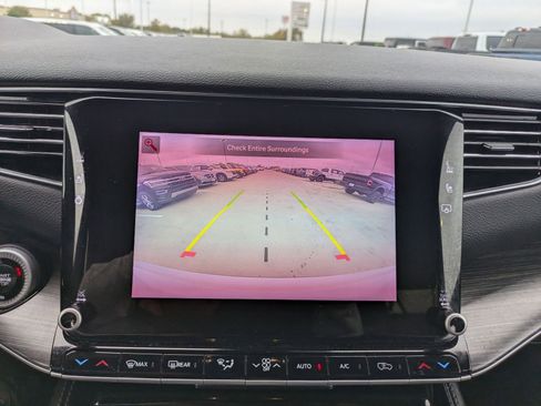 Used 2024 Jeep Wagoneer Series II w/ Flexible Seating Group image 18