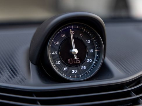 Certified 2022 Porsche Taycan 4 Cross Turismo image 30