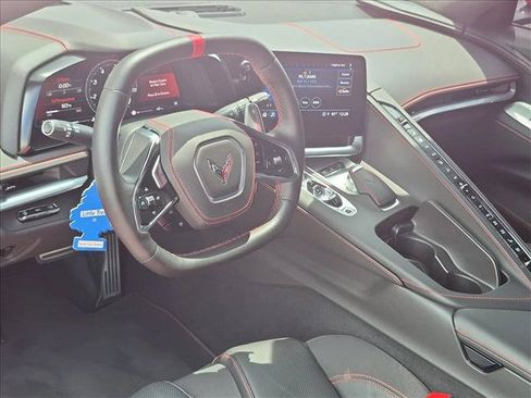 Used 2021 Chevrolet Corvette Stingray Premium Cpe w/ Z51 Performance Package RWD image 10