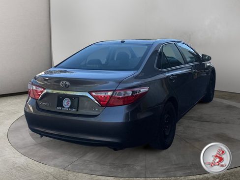 Used 2017 Toyota Camry LE w/ Moonroof Package FWD image 4