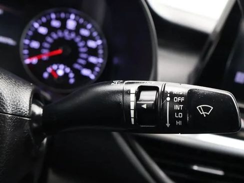 Used 2024 Kia Forte LXS FWD image 25