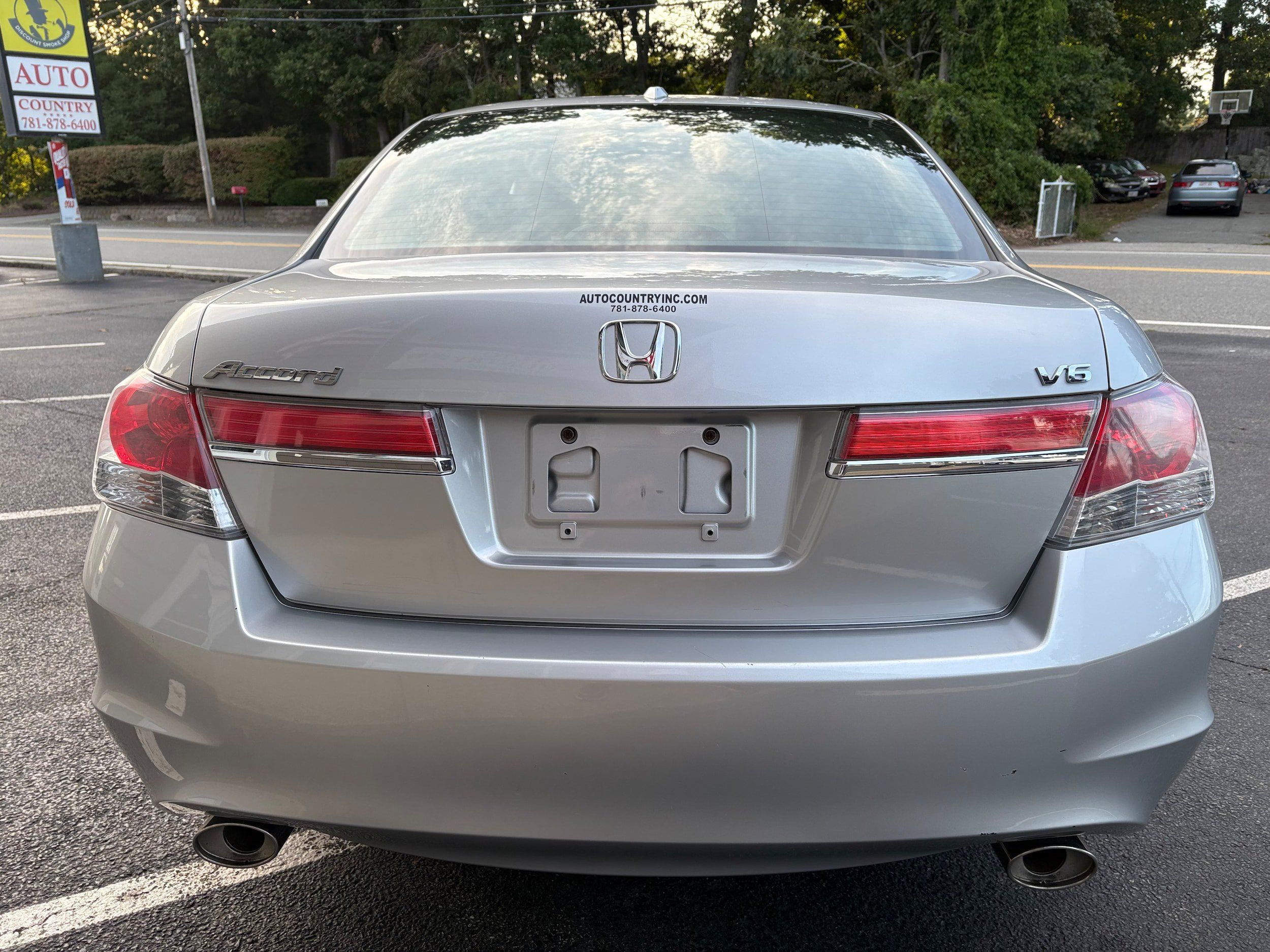 Used 2011 Honda Accord EX-L image 6