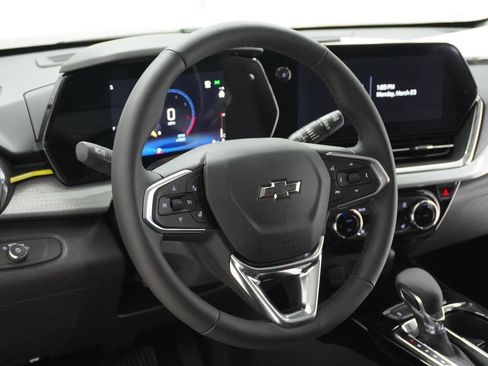 New 2026 Chevrolet Trax LT image 17