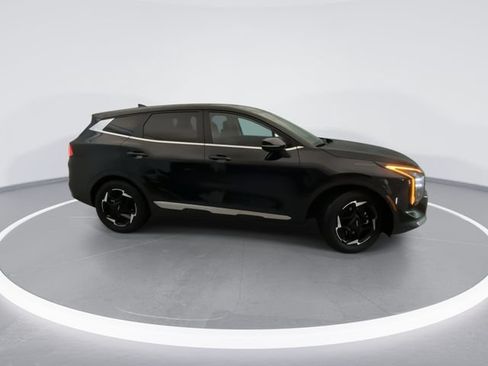 Used 2026 Kia Sportage EX FWD image 6