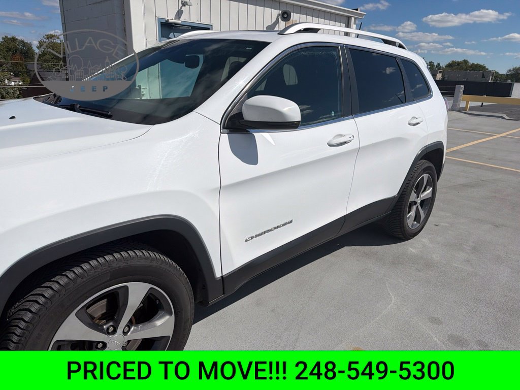 Used 2019 Jeep Cherokee Limited w/ Technology Group AWD/4WD image 12
