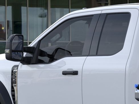 New 2026 Ford F550 2WD SuperCab Super Duty w/ XLT Value Package image 20