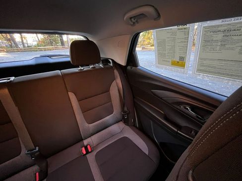 Used 2025 Chevrolet TrailBlazer LT image 33