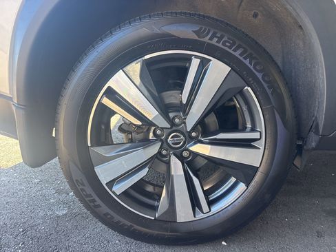 Used 2021 Nissan Rogue SL image 48