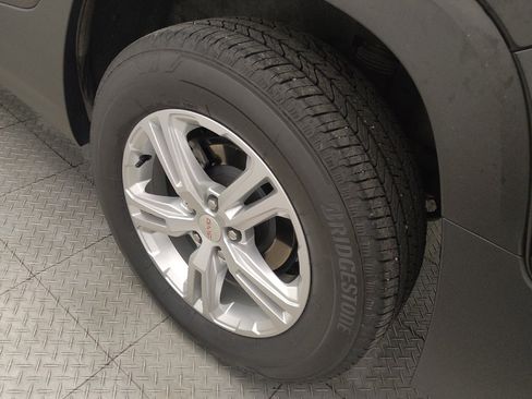 Used 2024 GMC Terrain SLE AWD/4WD image 31