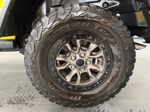 Used 2022 Jeep Wrangler Unlimited Rubicon w/ Trailer Tow Package AWD/4WD image 7