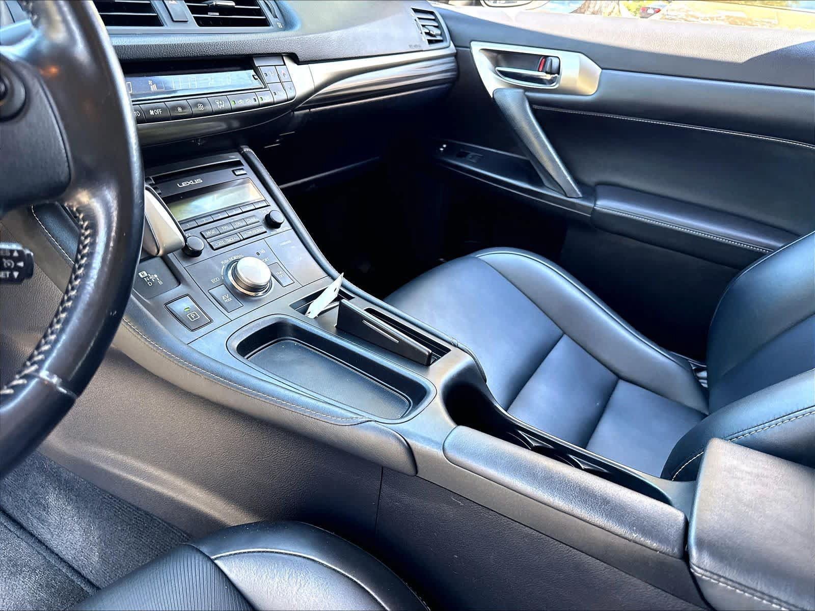 Used 2016 Lexus CT 200h w/ Accessory Package 2 FWD image 20