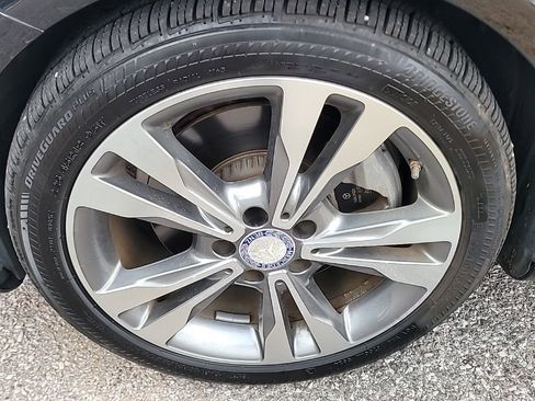 Used 2016 Mercedes-Benz C 300 Sedan image 13