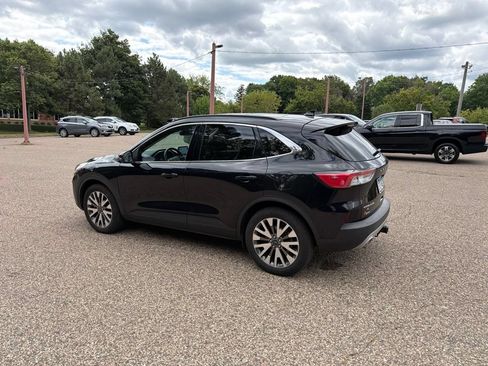 Used 2020 Ford Escape Titanium AWD/4WD image 36