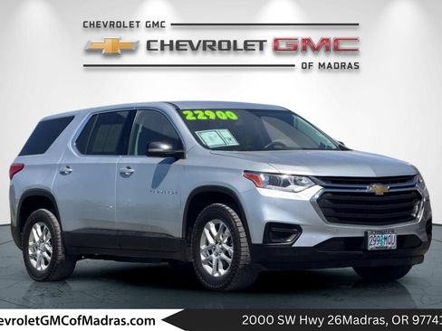 Used 2021 Chevrolet Traverse LS w/ LPO, Floor Liner Package AWD/4WD image 1