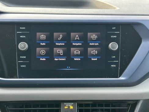 Used 2022 Volkswagen Taos SE image 25