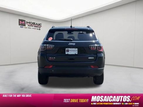 Used 2022 Jeep Compass Latitude w/ Convenience Group AWD/4WD image 6