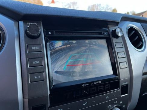 Used 2017 Toyota Tundra SR5 w/ SR5 Upgrade Package AWD/4WD image 39