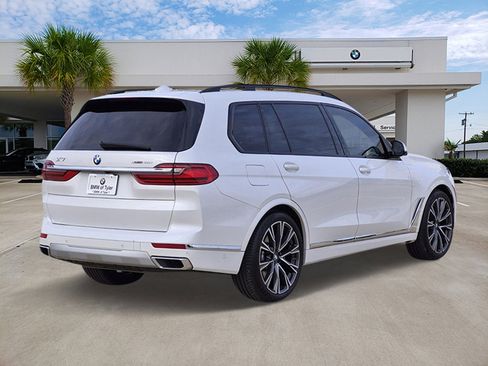 Certified 2022 BMW X7 xDrive40i w/ Premium Package image 4