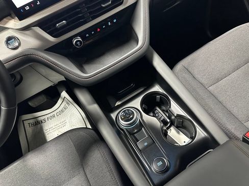 Used 2025 Ford Explorer Active AWD/4WD image 35