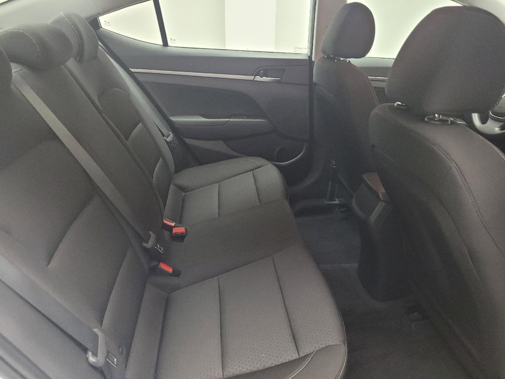 Used 2018 Hyundai Elantra SE FWD image 19