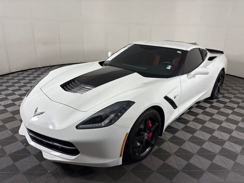 Used 2014 Chevrolet Corvette Stingray Coupe image 3