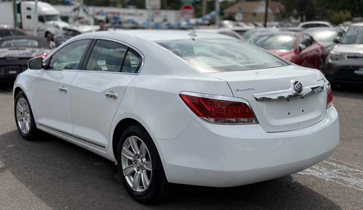 Used 2010 Buick LaCrosse CXL FWD image 5