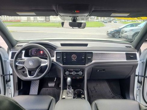 Used 2023 Volkswagen Atlas Cross Sport SE AWD/4WD image 12