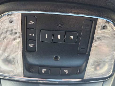 Used 2023 Dodge Charger R/T w/ Plus Group image 19