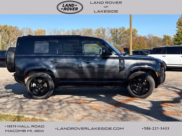 Used 2026 Land Rover Defender 110 X-Dynamic SE AWD/4WD image 4