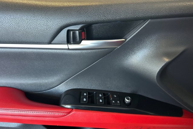 Certified 2019 Toyota Camry XSE FWD image 15