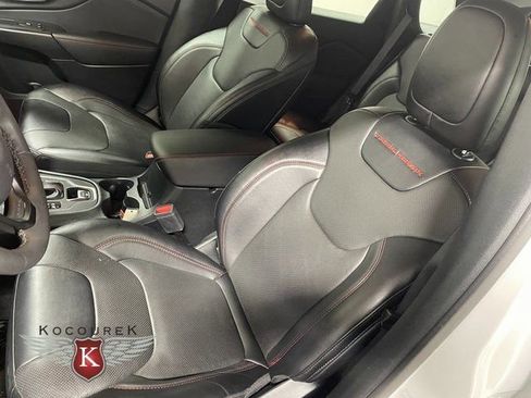 Used 2023 Jeep Cherokee Trailhawk w/ Elite Group image 13