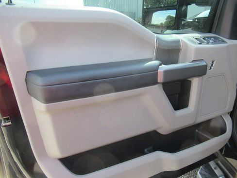 Used 2021 Ford F350 XLT w/ XLT Premium Package AWD/4WD image 26