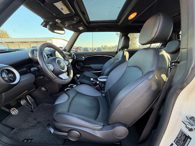 Used 2009 MINI Cooper John Cooper Works FWD image 12