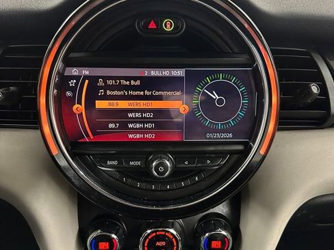 Used 2019 MINI Cooper S image 22