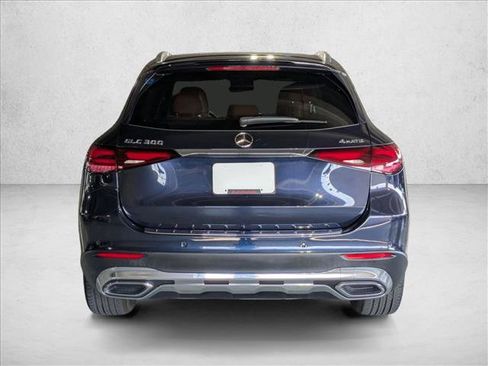 Used 2024 Mercedes-Benz GLC 300 4MATIC image 6