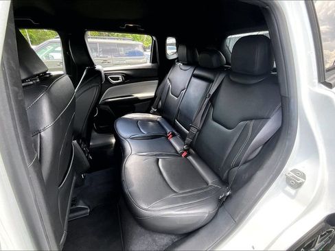 Used 2025 Jeep Compass Limited AWD/4WD image 20