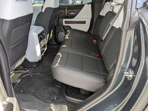 New 2025 GMC Hummer EV 2X image 23