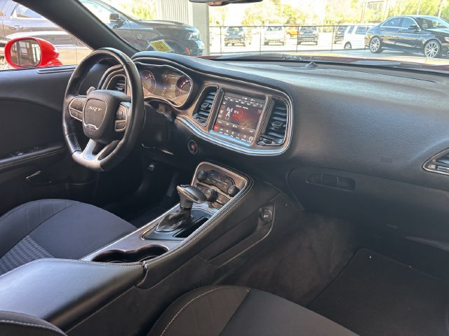 Used 2022 Dodge Challenger SRT Hellcat RWD image 9