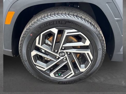 Used 2025 Hyundai Tucson Limited AWD/4WD image 12