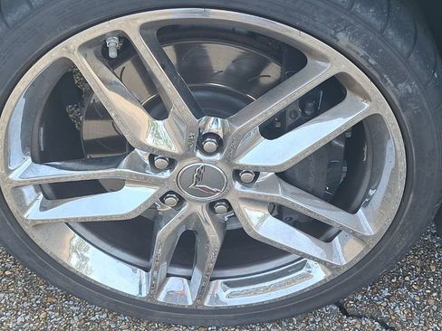 Certified 2018 Chevrolet Corvette Stingray Coupe w/ Z51 1LT image 17