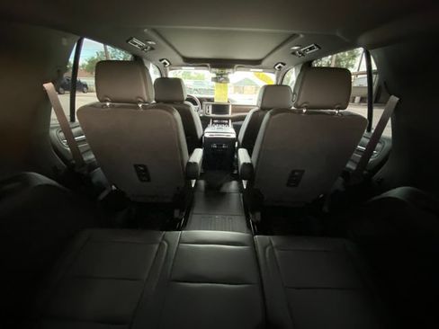 Used 2024 GMC Yukon Denali AWD/4WD image 18