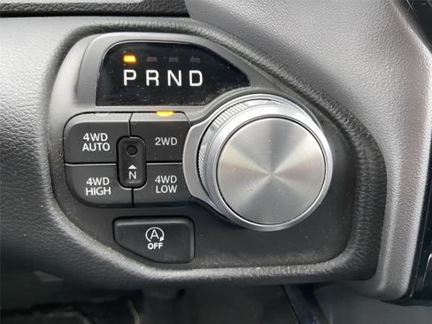 Used 2025 RAM 1500 Laramie image 32