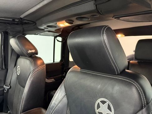 Used 2015 Jeep Wrangler Unlimited Freedom Edition image 24