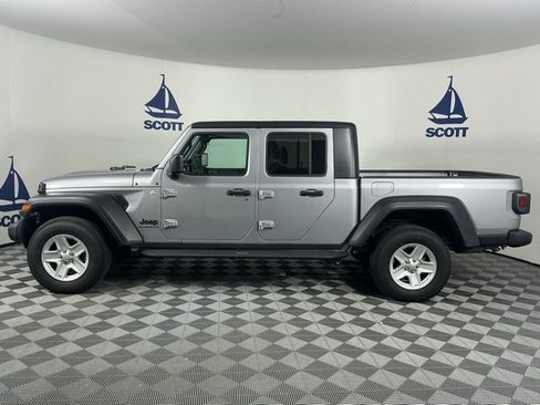 Used 2020 Jeep Gladiator Sport w/ Quick Order Package 24S image 4